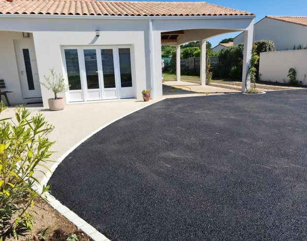 travaux de terrassement à Saujon près de Royan en Charente-Maritime 17