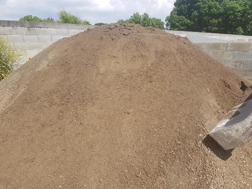 Terre végétale criblée